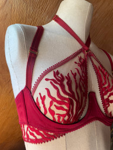''Serica" open wired bra